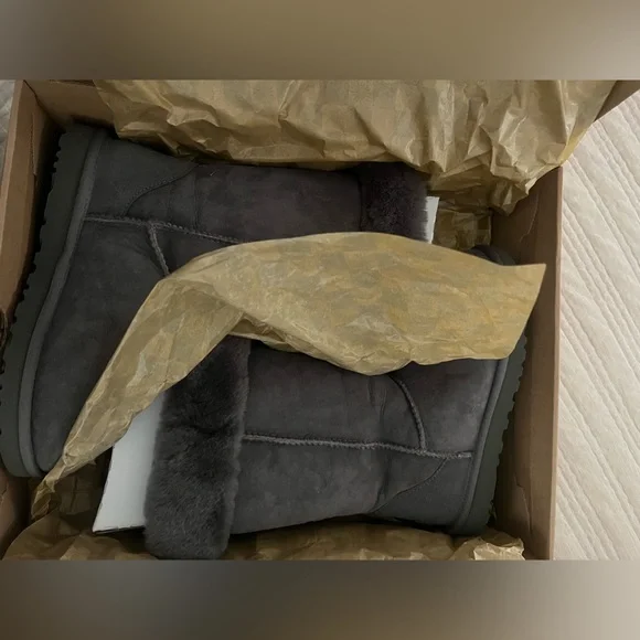 Brand New In Box Ugg Classic Tall Grey; size 7 - Picture 3 of 7